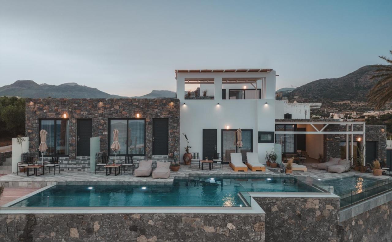 Plakakia Luxury Apartments Makrýgialos Exteriér fotografie